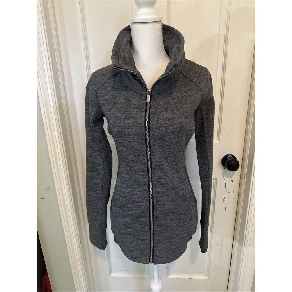 Lululemon Radiant Jacket II,  Heathered Core Dark‎ Grey Size 4 Thumb Holes